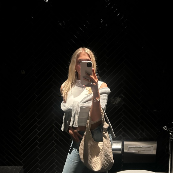 clairenees24